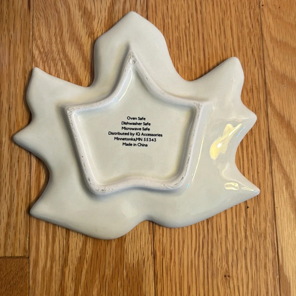 Hallmark Autumn Acorns Stacking Bowls, Set of 3- Free gift with purchase! - Picture 6 of 6